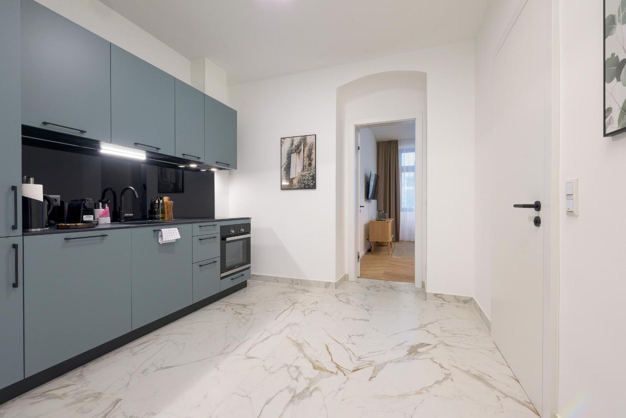 Apartment Limehome Karajangasse Vienna